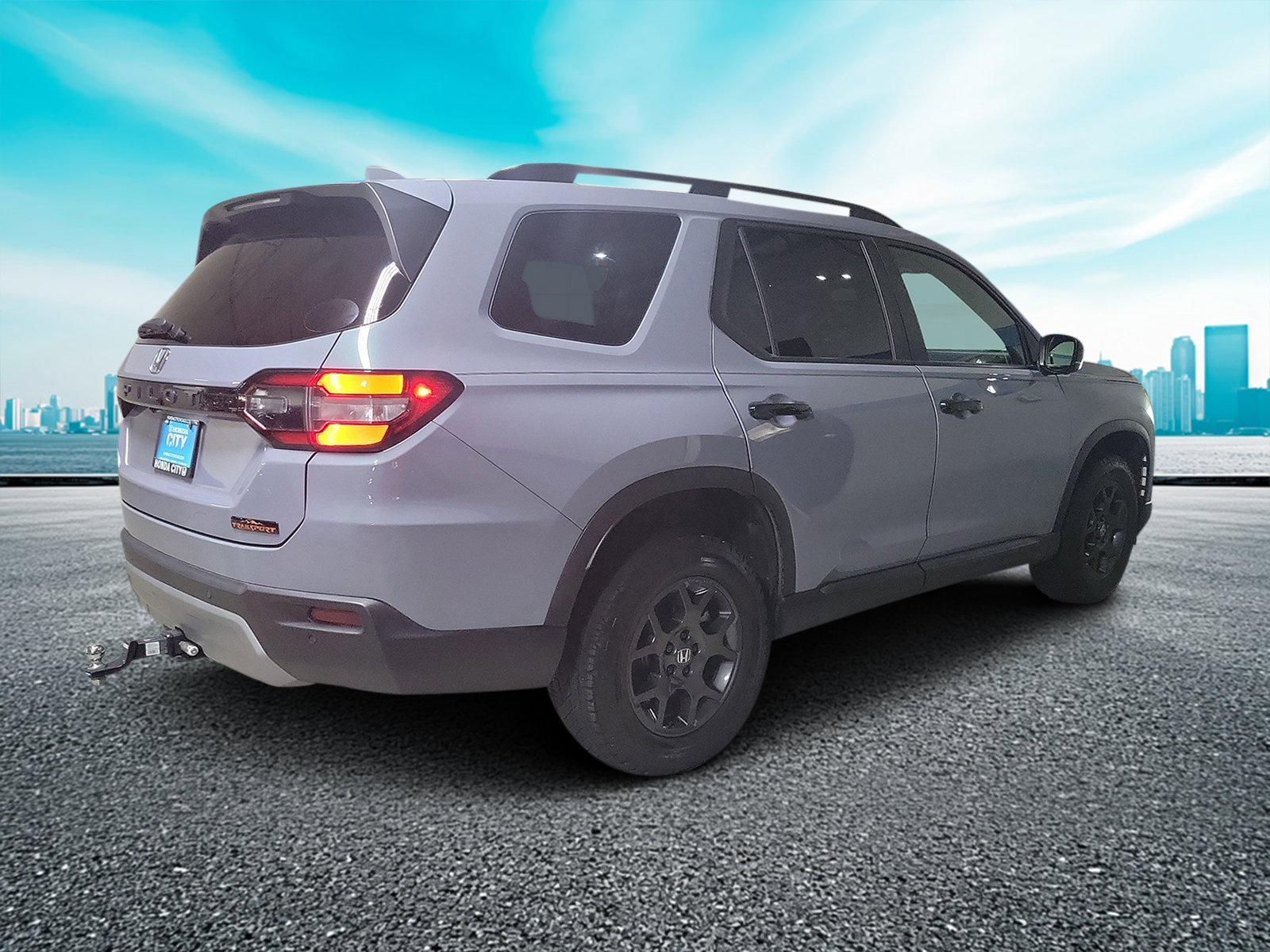 Used 2025 Honda Pilot TrailSport image 4