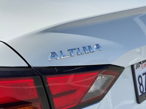 Used 2022 Nissan Altima 2.5 SL FWD image 24