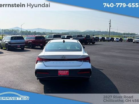 Used 2024 Hyundai Elantra SEL FWD image 20