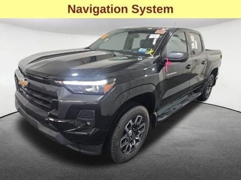 Used 2024 Chevrolet Colorado LT w/ LT Convenience Package III AWD/4WD image 4