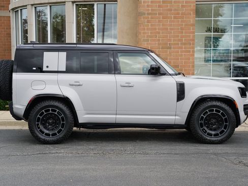 Used 2026 Land Rover Defender 110 OCTA AWD/4WD image 7