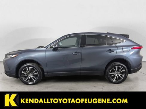 Used 2024 Toyota Venza LE AWD/4WD image 8