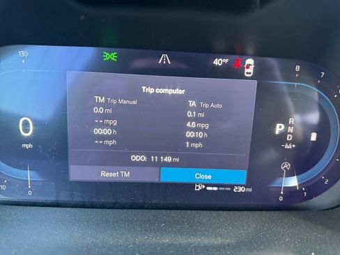 Certified 2025 Volvo XC40 B5 Core image 35