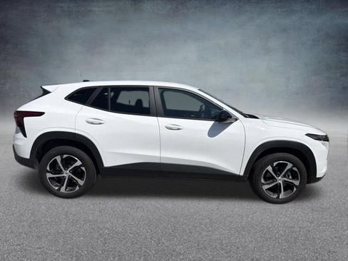 Used 2024 Chevrolet Trax RS FWD image 5