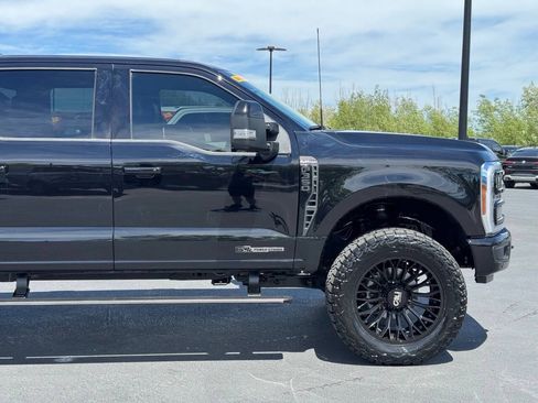 Used 2025 Ford F350 Platinum AWD/4WD image 4