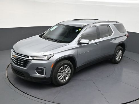 Used 2024 Chevrolet Traverse LT image 12