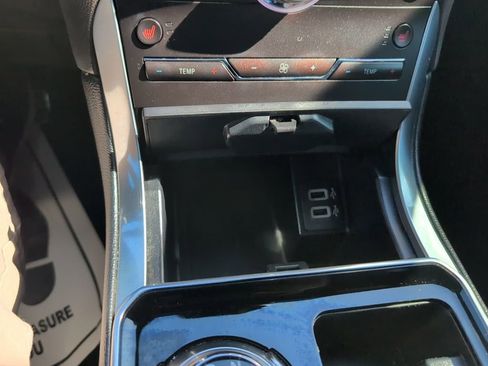 Used 2019 Ford Edge ST w/ Convenience Package image 21