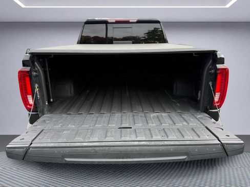 Used 2022 GMC Sierra 1500 AT4 w/ AT4 Premium Package AWD/4WD image 6
