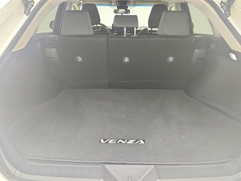 Used 2021 Toyota Venza LE image 34