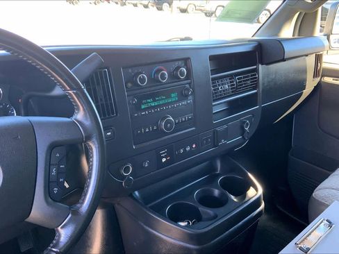 Used 2021 Chevrolet Express 2500 w/ Driver Convenience Package image 5