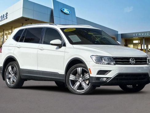 Used 2020 Volkswagen Tiguan SEL FWD image 2