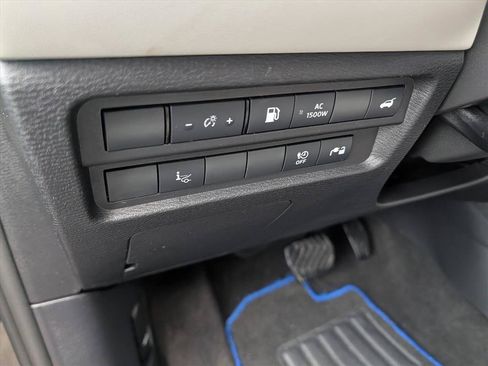 Used 2024 Mitsubishi Outlander SEL AWD/4WD image 36