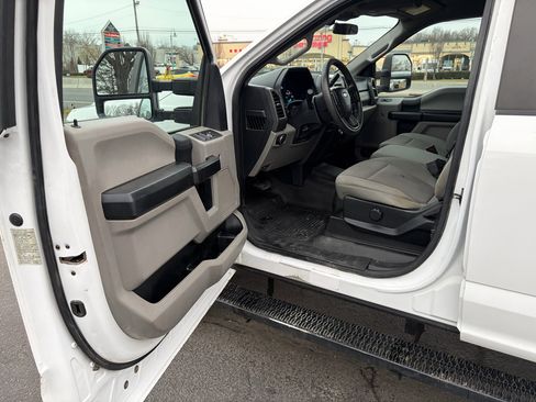 Used 2020 Ford F250 XL w/ Power Equipment Group image 14