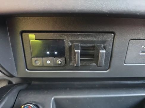 Used 2021 Nissan Titan PRO-4X w/ Pro-4x Convenience Package AWD/4WD image 35