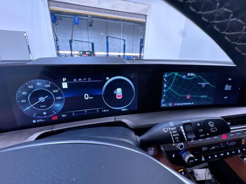 Used 2025 Kia Telluride SX Prestige X-Line image 19