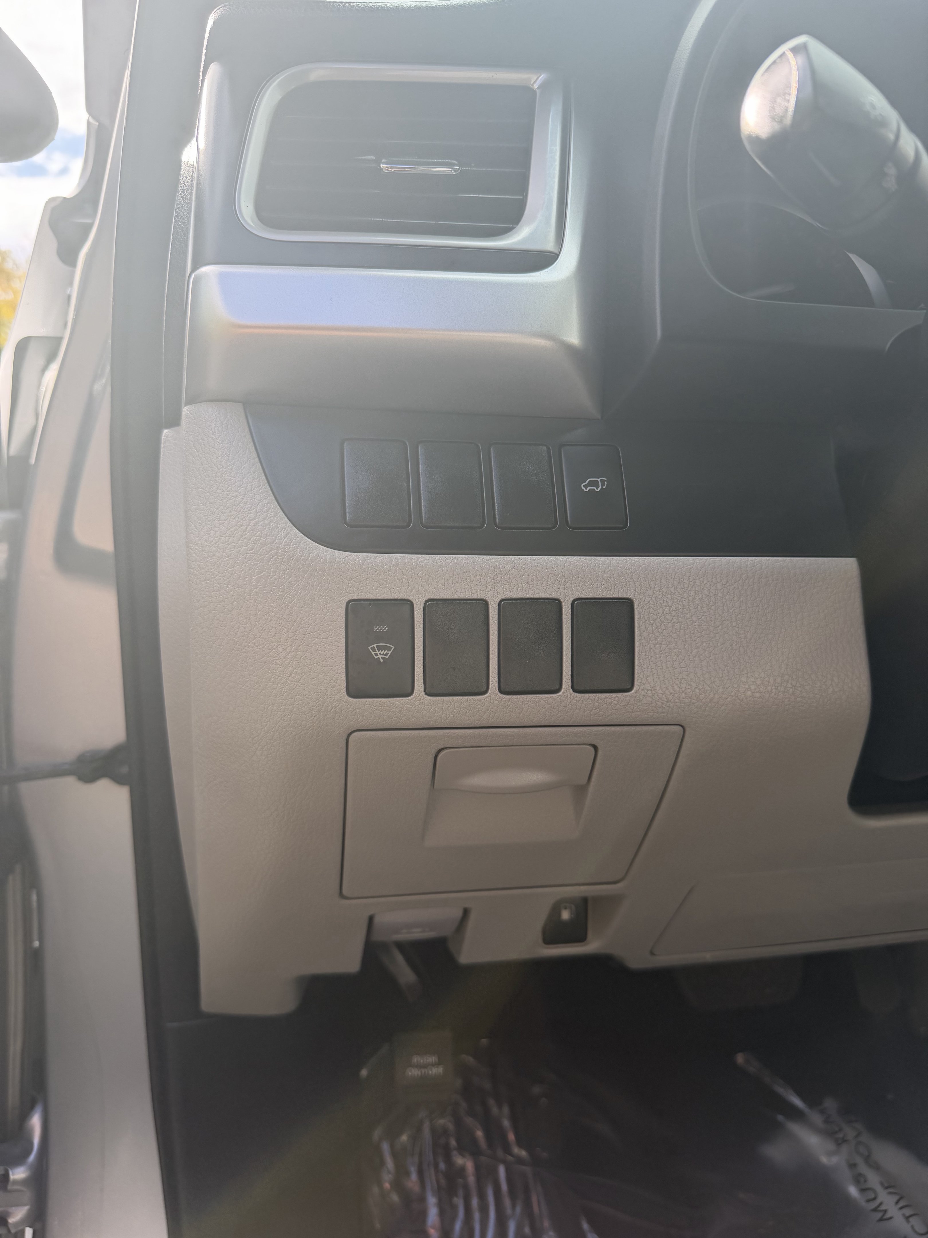 Used 2015 Toyota Highlander XLE AWD/4WD image 23