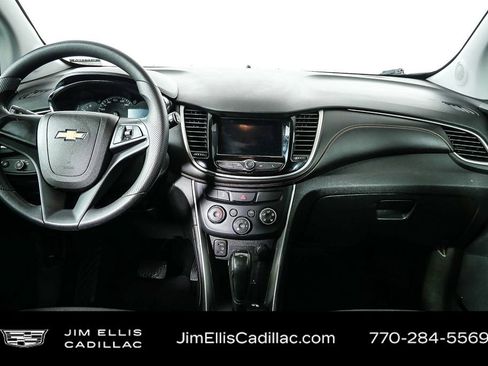 Used 2019 Chevrolet Trax LS image 18