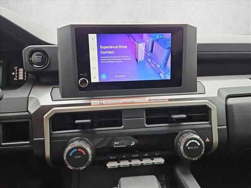 Used 2025 Toyota Tacoma SR5 AWD/4WD image 15