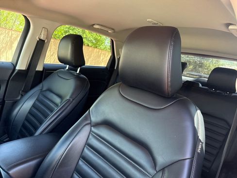 Certified 2024 Ford Edge SEL AWD/4WD image 13
