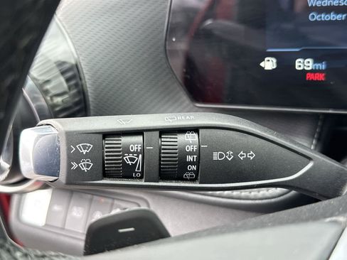 Used 2025 Chevrolet Equinox LT w/ Convenience Package II image 22