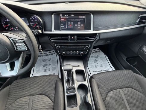Used 2020 Kia Optima LX image 11