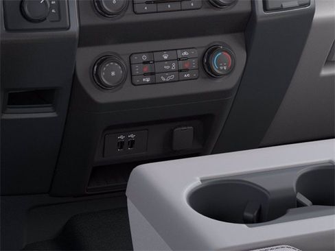 Used 2020 Ford F150 XLT w/ Equipment Group 302A Luxury image 16