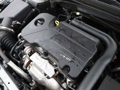 Used 2023 Chevrolet Malibu LT image 9