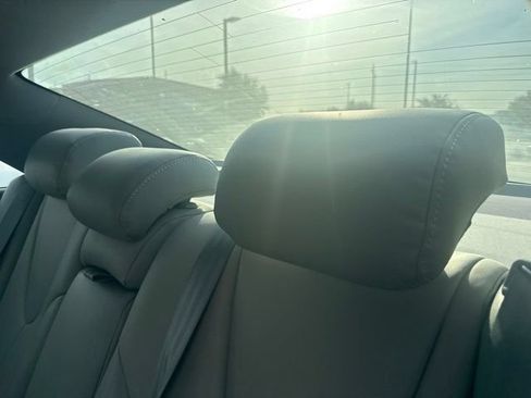 Used 2010 Toyota Camry LE FWD image 8