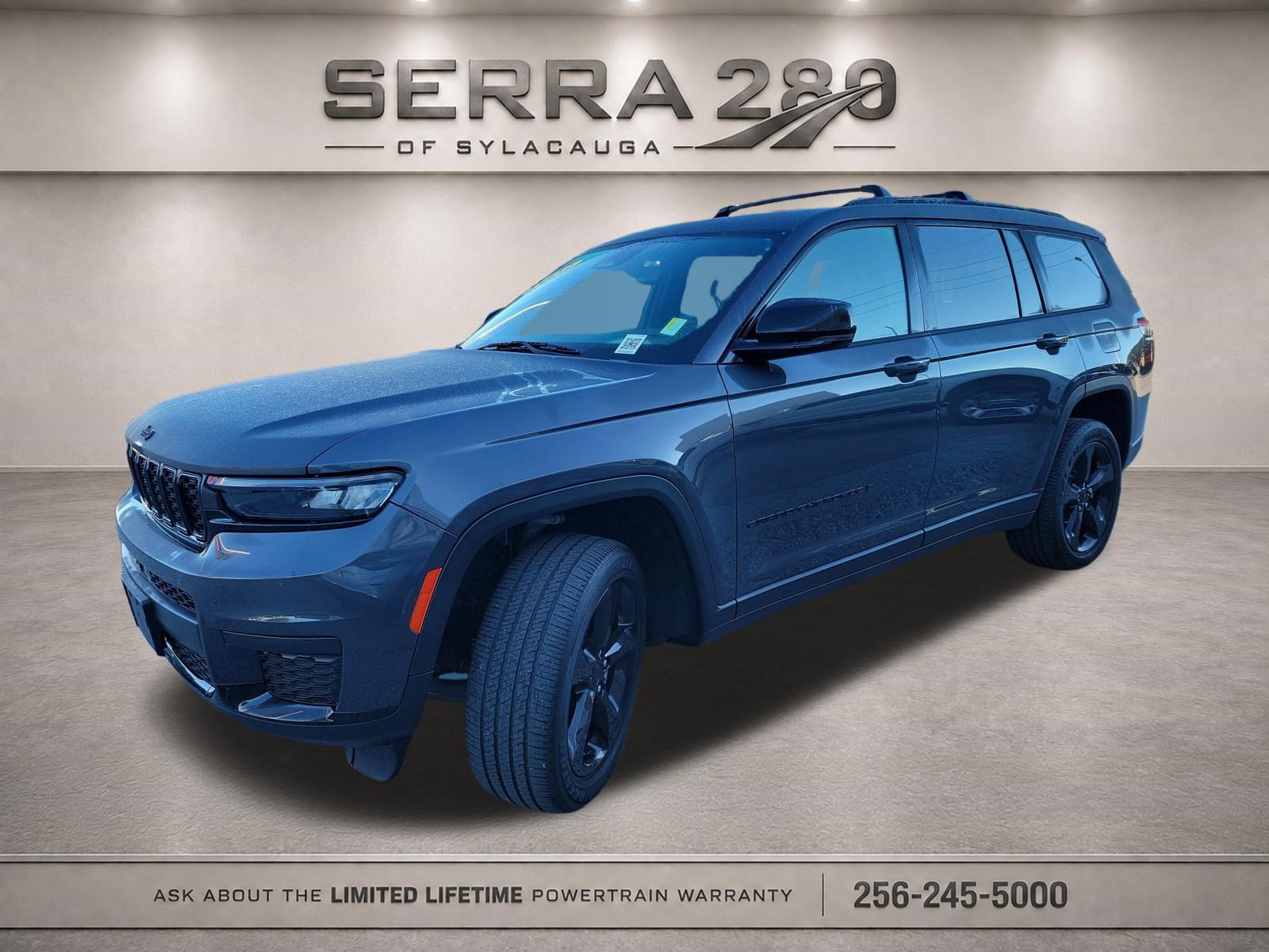 Used 2023 Jeep Grand Cherokee L Altitude AWD/4WD image 3
