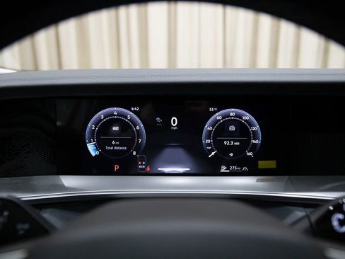 New 2026 Volkswagen Tiguan SE image 14