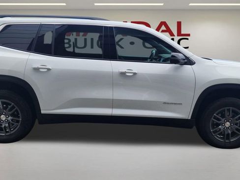 Used 2025 GMC Acadia Elevation FWD image 4