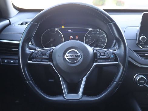 Used 2019 Nissan Altima 2.5 SV FWD image 18