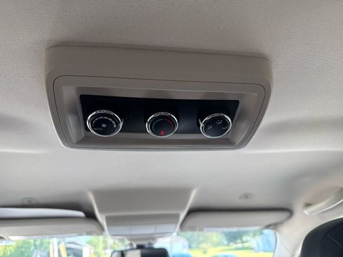 Used 2019 Dodge Journey Crossroad FWD image 16