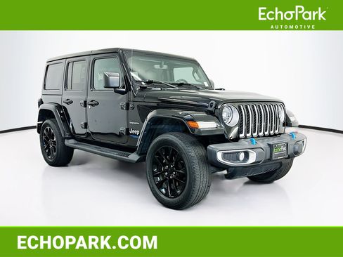Used 2022 Jeep Wrangler Unlimited Sahara AWD/4WD image 1