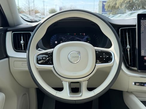 New 2026 Volvo XC60 T8 Ultra w/ Protection Package Premier image 14