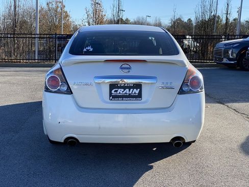 Used 2011 Nissan Altima 2.5 S w/ Special Edition Pkg image 6