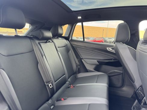 Used 2024 Volkswagen ID.4 S image 38