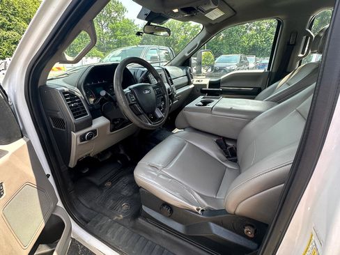 Used 2021 Ford F250 XL w/ Power Equipment Group image 18