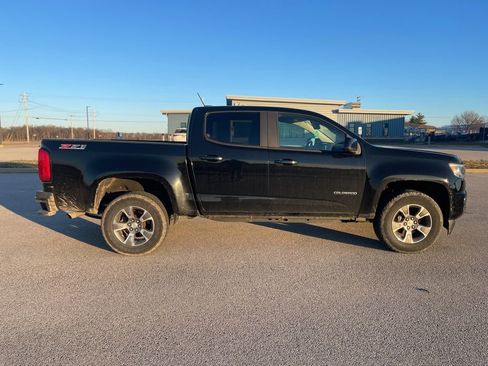 Used 2019 Chevrolet Colorado Z71 image 2