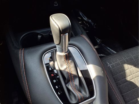 Certified 2025 Honda HR-V Sport image 21