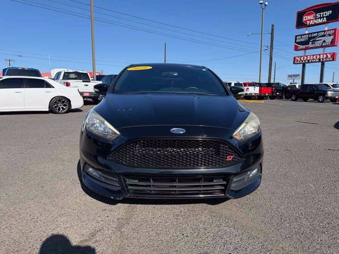 Used 2016 Ford Focus ST FWD image 2