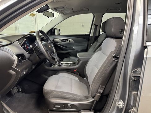 Used 2019 Chevrolet Traverse LT image 13