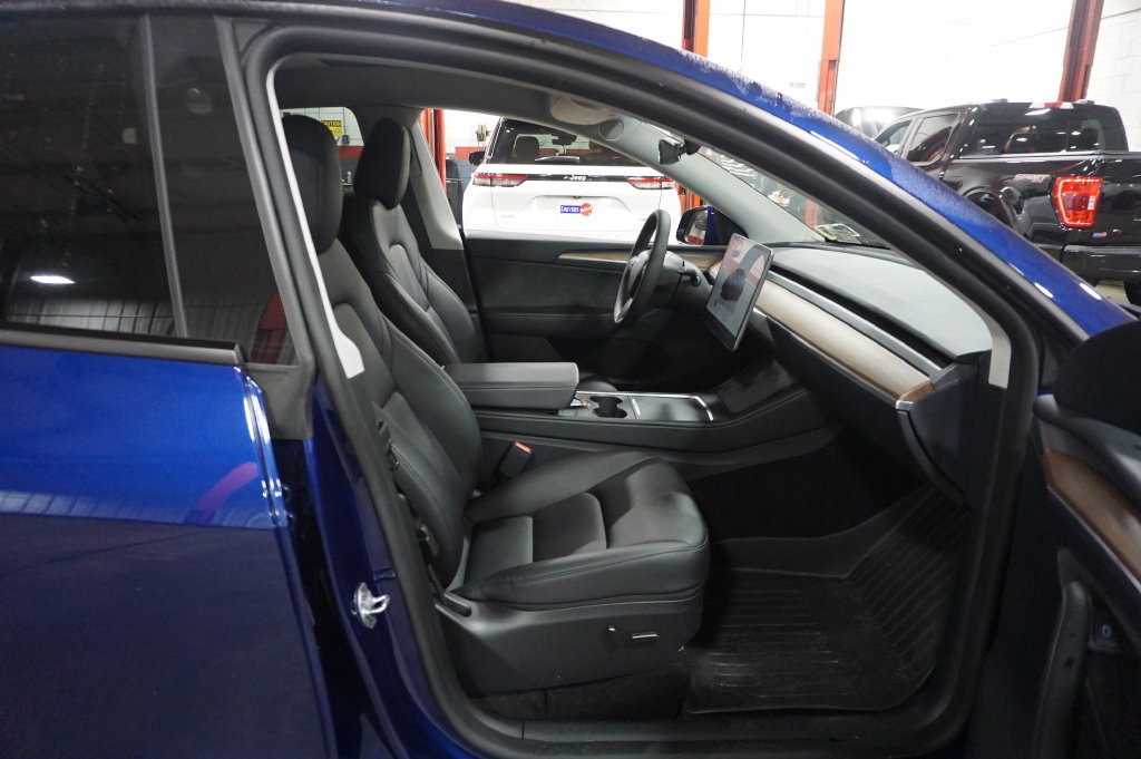 Used 2024 Tesla Model Y Long Range RWD image 20