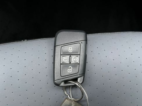 Used 2025 Volkswagen Jetta SE image 22