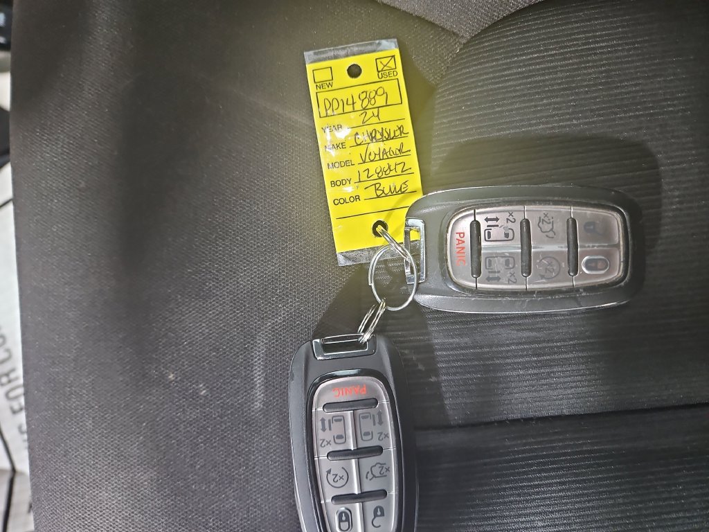 Used 2024 Chrysler Voyager LX FWD image 28