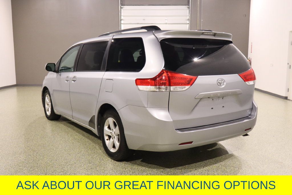 Used 2014 Toyota Sienna LE FWD image 7
