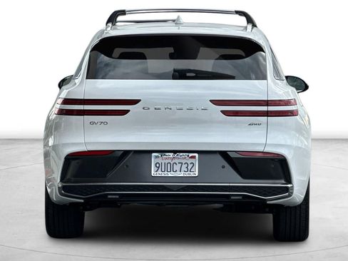 Used 2026 Genesis GV70 2.5T Select image 6