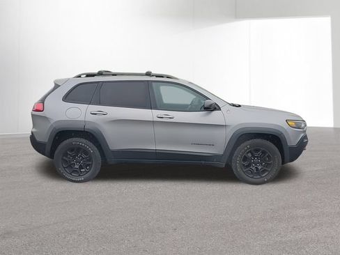 Used 2019 Jeep Cherokee Trailhawk w/ Comfort/Convenience Group AWD/4WD image 10