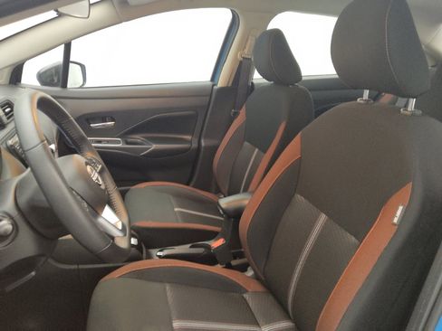 Used 2025 Nissan Versa SR FWD image 17