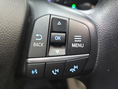 Used 2020 Ford Escape SE image 17